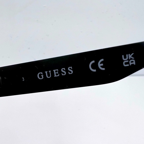 GUESS, BLACK METAL FRAME WITH LAVENDER  LENSES, SUNGLASSES, 100% UV PROTECTION - Picture 8 of 14